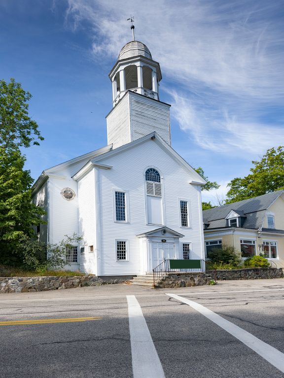 211 York St, York, ME 03909